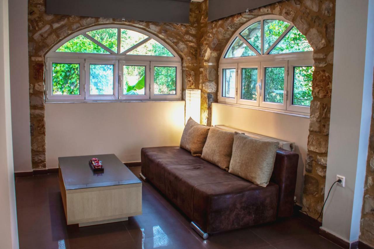 Kamares Suites Каламата Екстер'єр фото